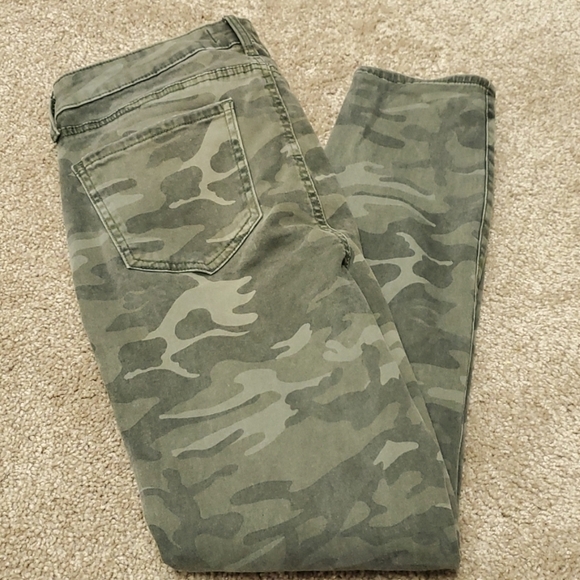 NYDJ Ami Skinny Jeans Camo, Size 8 - Picture 5 of 6